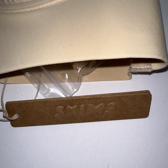 Skims Deep Plunge Shapewear Bra Small Sand Convert. Strapless Plus Clear Strap - Picture 3 of 10